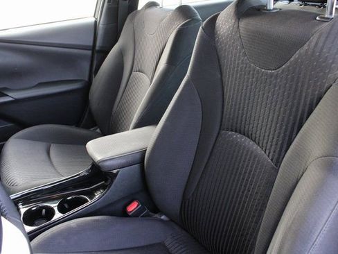 Used 2017 Toyota Prius Three image 8