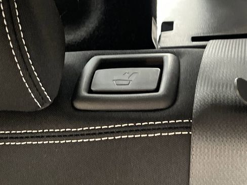 Used 2025 Hyundai Venue SEL FWD image 14