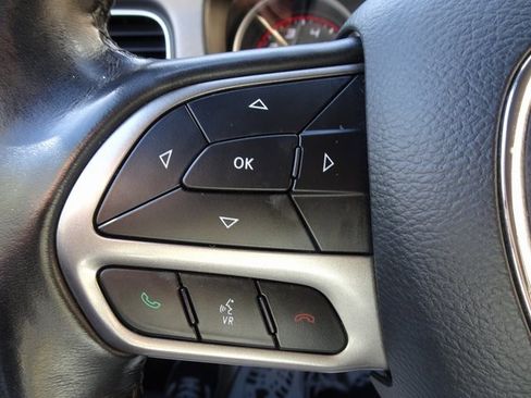 Used 2022 Dodge Charger SXT w/ Leather Interior Group RWD image 8