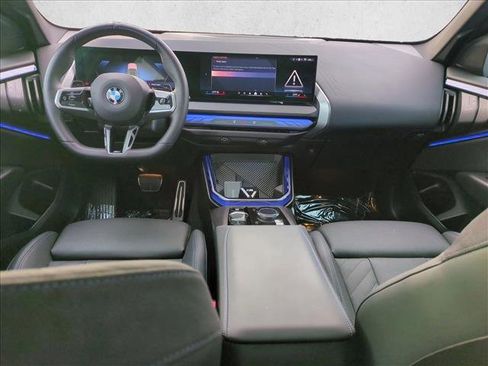 Certified 2025 BMW X3 xDrive30i w/ M Sport Package image 18