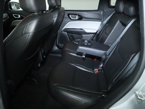 Used 2025 Jeep Compass Limited AWD/4WD image 14