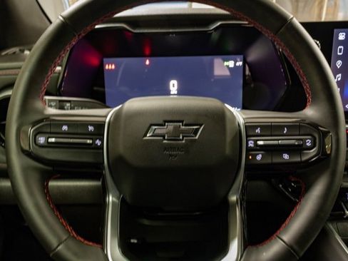 Used 2025 Chevrolet Colorado Z71 w/ Z71 Convenience Package 2 image 15