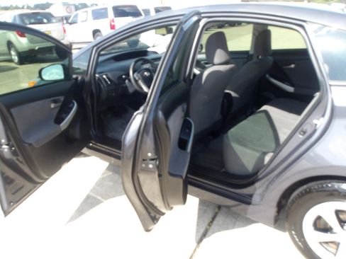 Used 2015 Toyota Prius Three FWD image 15