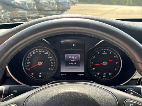 Used 2017 Mercedes-Benz C 300 Sedan image 27