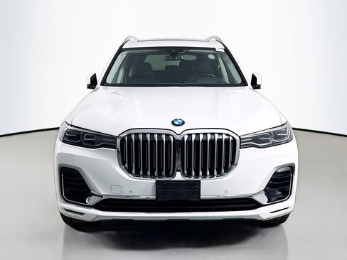 Used 2019 BMW X7 xDrive40i w/ Cold Weather Package image 2