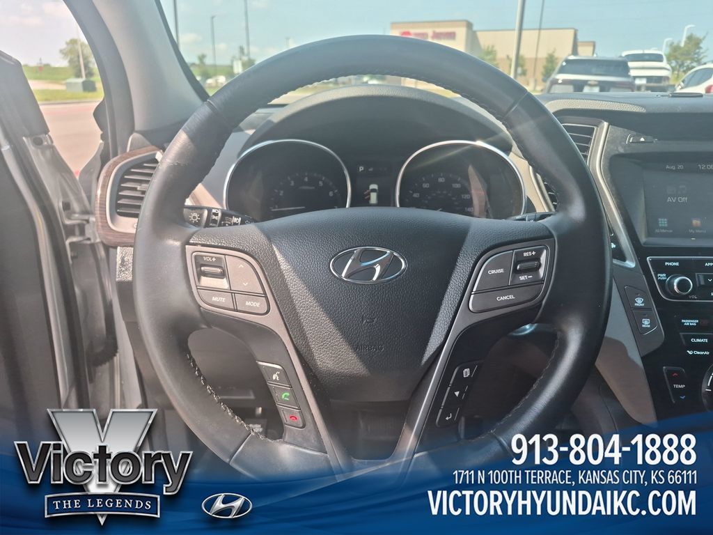 Used 2017 Hyundai Santa Fe Sport FWD image 16