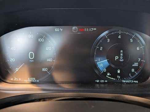 Used 2022 Volvo S60 B5 Inscription image 18