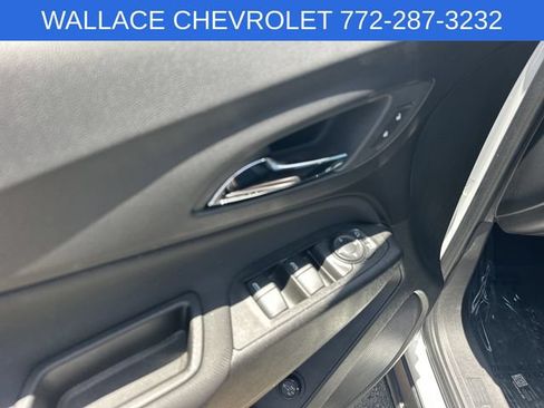 Used 2022 Chevrolet Equinox RS w/ RS Leather Package FWD image 18