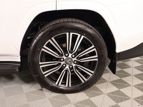 Used 2026 Lexus LX 700h Luxury w/ Appearance Package AWD/4WD image 19