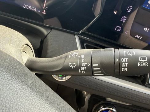 Used 2025 Chevrolet TrailBlazer LT AWD/4WD image 24