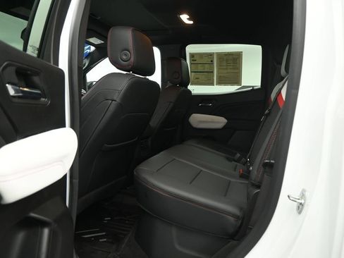 Used 2024 GMC Canyon AT4X w/ AT4X AEV Edition AWD/4WD image 17