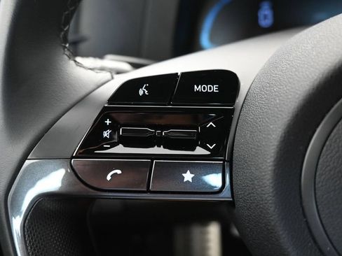 Certified 2025 Hyundai Elantra Sport FWD image 28