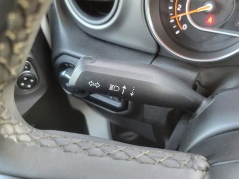 Used 2023 Jeep Wrangler Sport S image 31