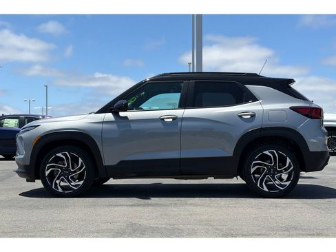 Used 2024 Chevrolet TrailBlazer RS w/ Convenience Package AWD/4WD image 7