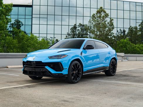Used 2024 Lamborghini Urus S AWD/4WD image 3