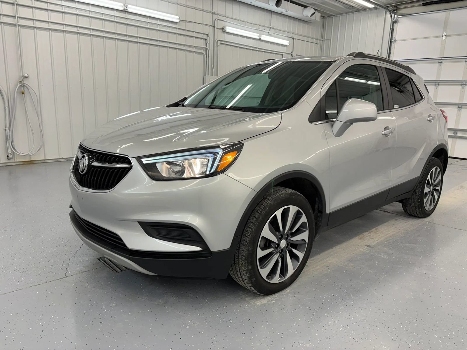 Used 2022 Buick Encore Preferred AWD/4WD image 10