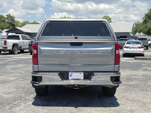 Used 2023 Chevrolet Silverado 1500 LT AWD/4WD image 6