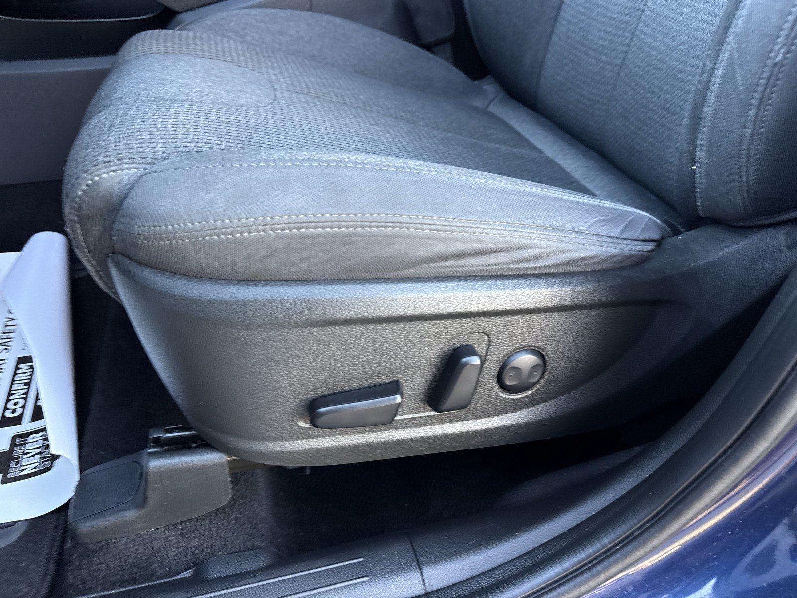 Used 2023 Hyundai Santa Fe SEL FWD image 12