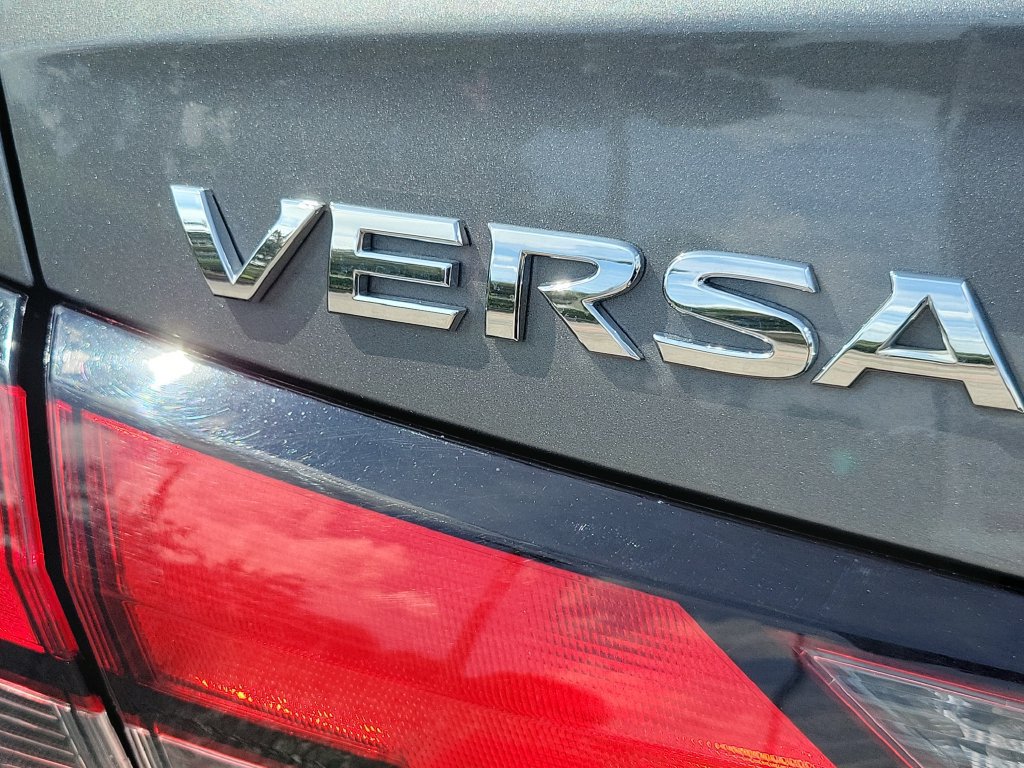 Used 2025 Nissan Versa SV FWD image 7