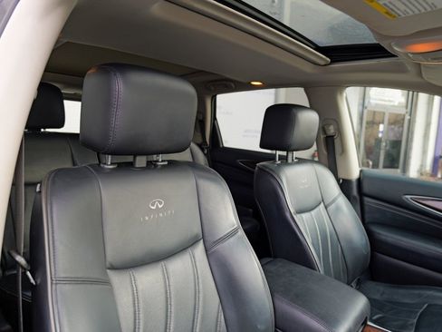 Used 2013 INFINITI JX35 AWD w/ Premium Pkg image 36