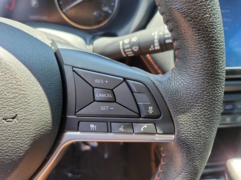 Used 2023 Nissan Kicks SR w/ SR Premium Package FWD image 23