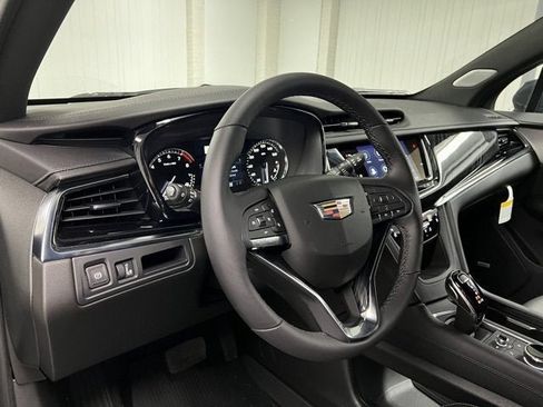 New 2025 Cadillac XT6 Premium Luxury w/ LPO, Floor Liner Package image 15