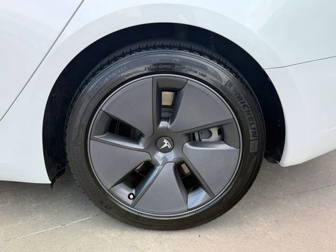 Used 2023 Tesla Model 3 Standard Range RWD image 13