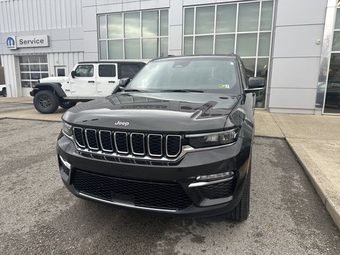 Used 2024 Jeep Grand Cherokee Limited image 4