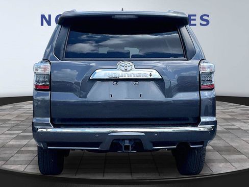 Used 2020 Toyota 4Runner Limited RWD image 5