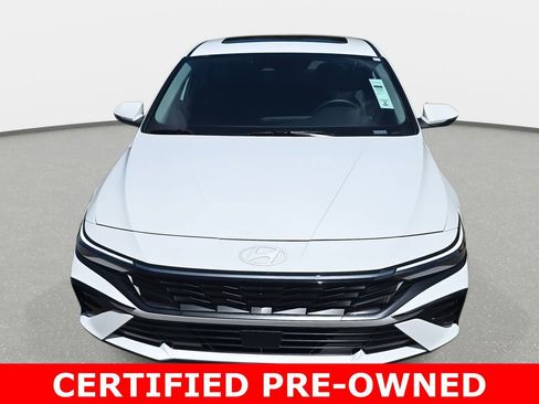 Used 2025 Hyundai Elantra Limited FWD image 2
