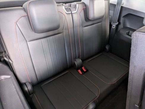 Used 2024 Volkswagen Tiguan Wolfsburg Edition image 29