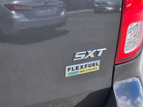 Used 2019 Dodge Grand Caravan SXT w/ Rear Park Assist Package FWD image 13