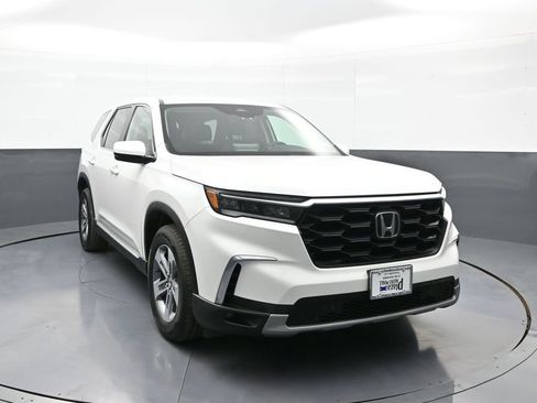 Used 2023 Honda Pilot EX-L image 3