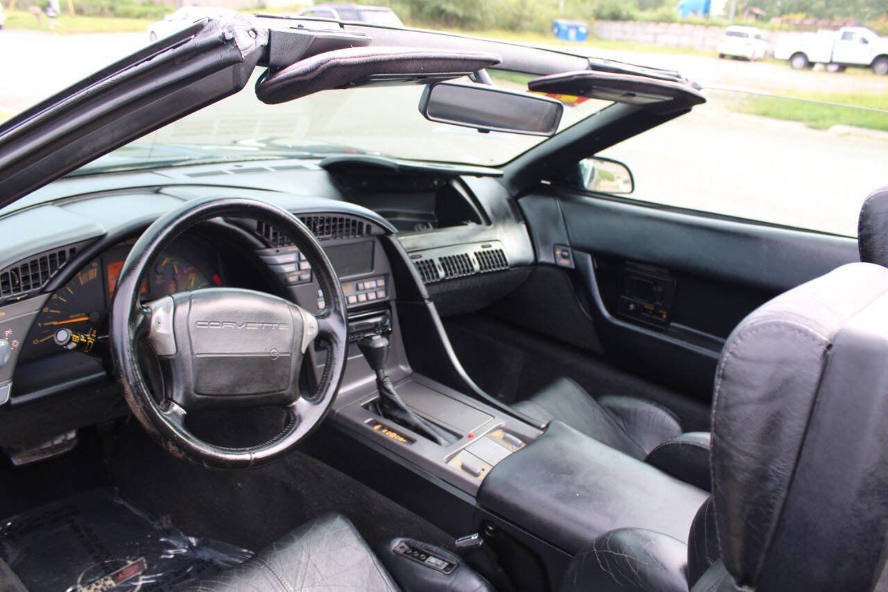 Used 1991 Chevrolet Corvette Convertible RWD image 18
