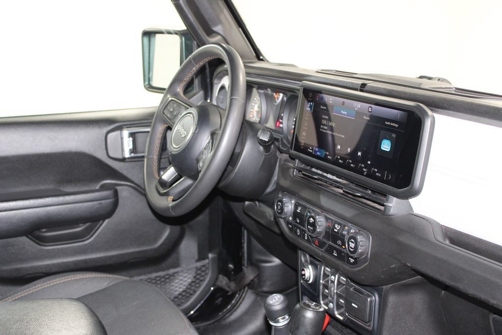 Used 2024 Jeep Wrangler Unlimited Sport AWD/4WD image 28