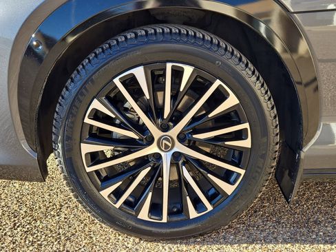 Certified 2023 Lexus RZ 450e Premium image 11