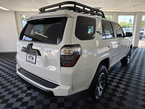Used 2023 Toyota 4Runner TRD Off-Road Premium w/ Off Road Premium Plus Package AWD/4WD image 3