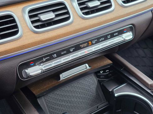 Used 2020 Mercedes-Benz GLE 350 4MATIC image 33