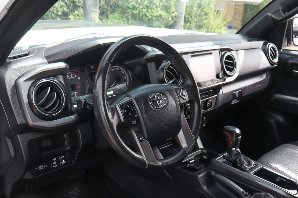 Used 2017 Toyota Tacoma TRD Pro AWD/4WD image 21