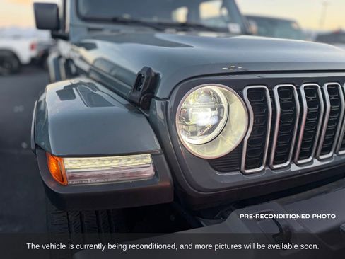 Used 2025 Jeep Wrangler Unlimited Sahara w/ Safety Group AWD/4WD image 9