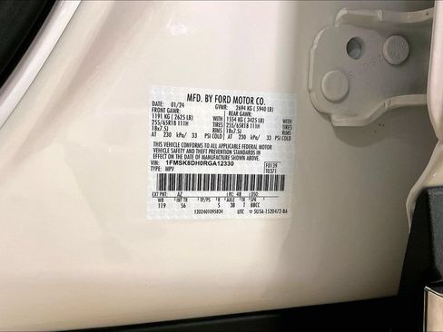 Certified 2024 Ford Explorer XLT w/ Equipment Group 202A AWD/4WD image 30