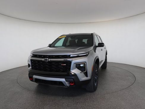 Used 2025 Chevrolet Traverse Z71 w/ Enhanced Driving Package image 32