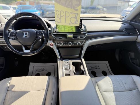 Used 2020 Honda Accord Touring image 16