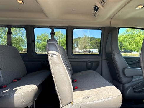 Used 2019 Chevrolet Express 3500 LT w/ LT Preferred Equipment Group image 6