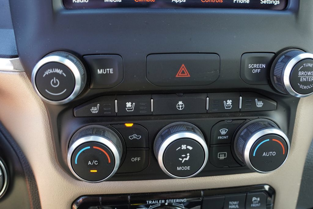 Used 2021 RAM 1500 Laramie AWD/4WD image 29