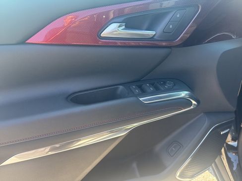 Used 2024 Chevrolet Traverse Z71 w/ Enhanced Driving Package image 16