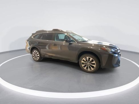Used 2024 Subaru Outback Limited AWD/4WD image 2