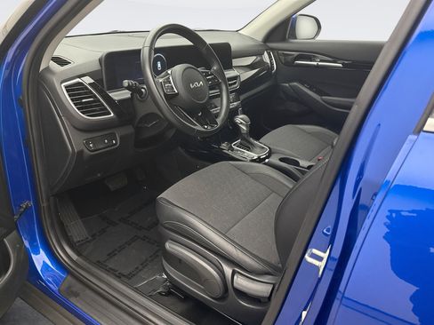 Used 2024 Kia Seltos S image 10