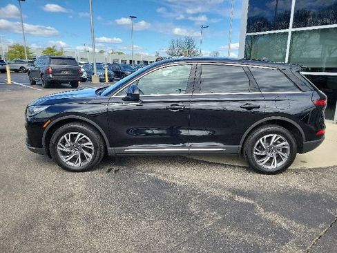 Certified 2024 Lincoln Corsair AWD image 4