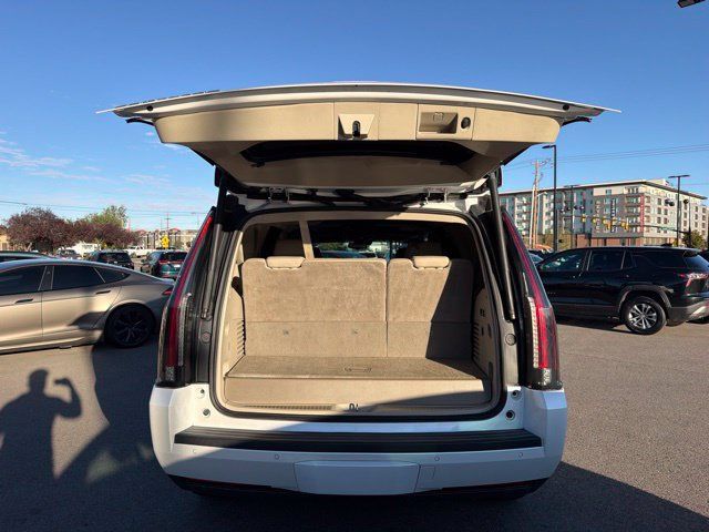 Used 2017 Cadillac Escalade Luxury RWD image 7